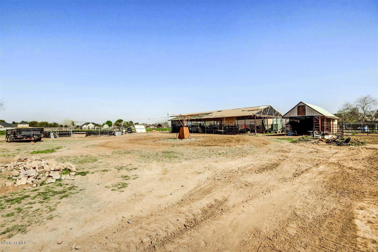 5171 South Greenfield Road Gilbert, AZ 85298 - Photo 16 of 48 16 - Horse Set up