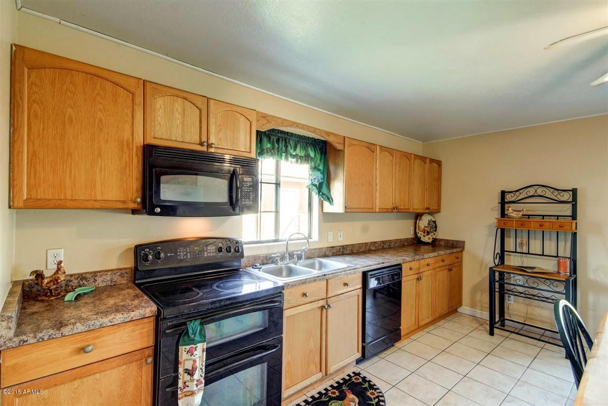 5171 South Greenfield Road Gilbert, AZ 85298 - Photo 27 of 48 32 - New Counter tops