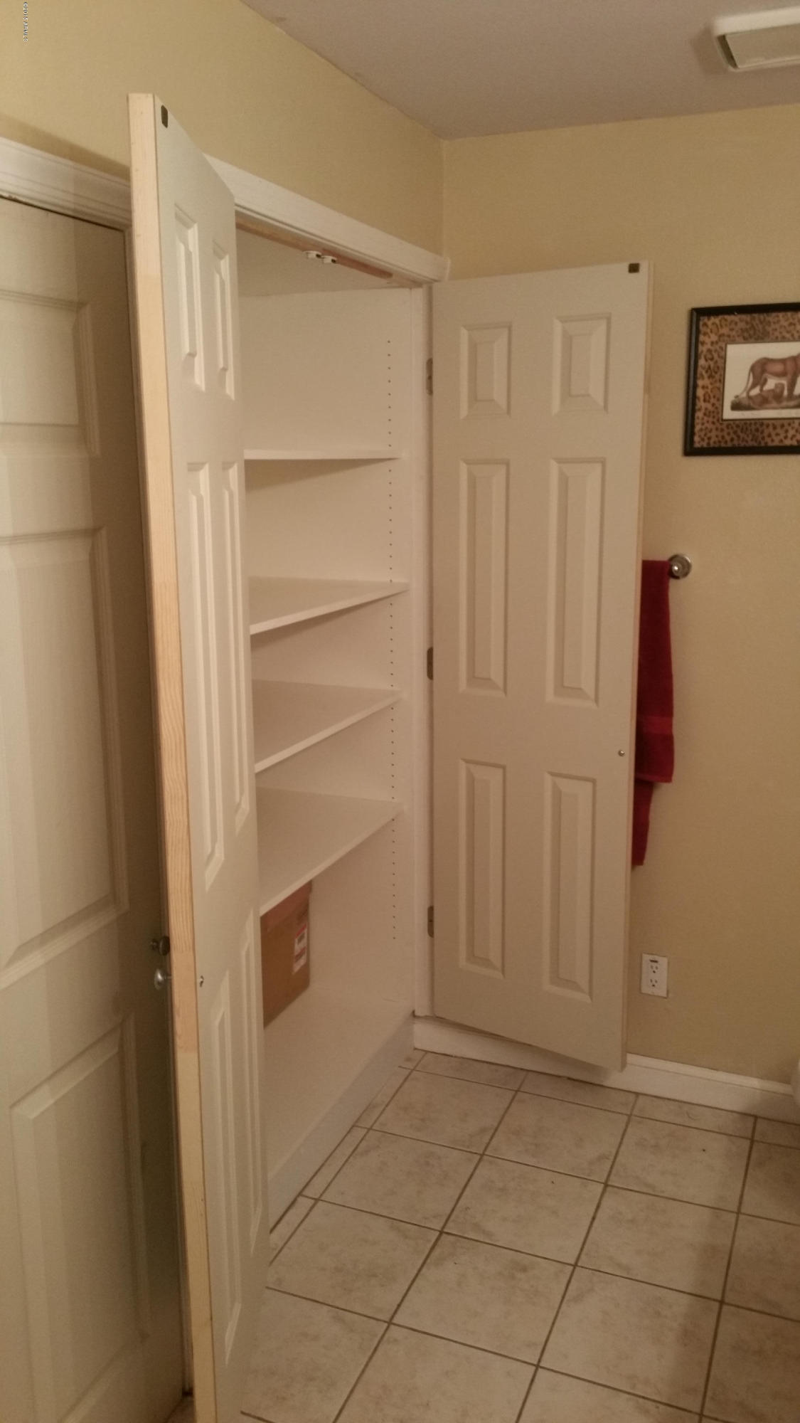 5171 South Greenfield Road Gilbert, AZ 85298 - Photo 45 of 48 Bath 2 Huge Closet