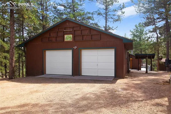 $575,000 | 117 Rabbil Creek Drive, Florissant, CO 80816