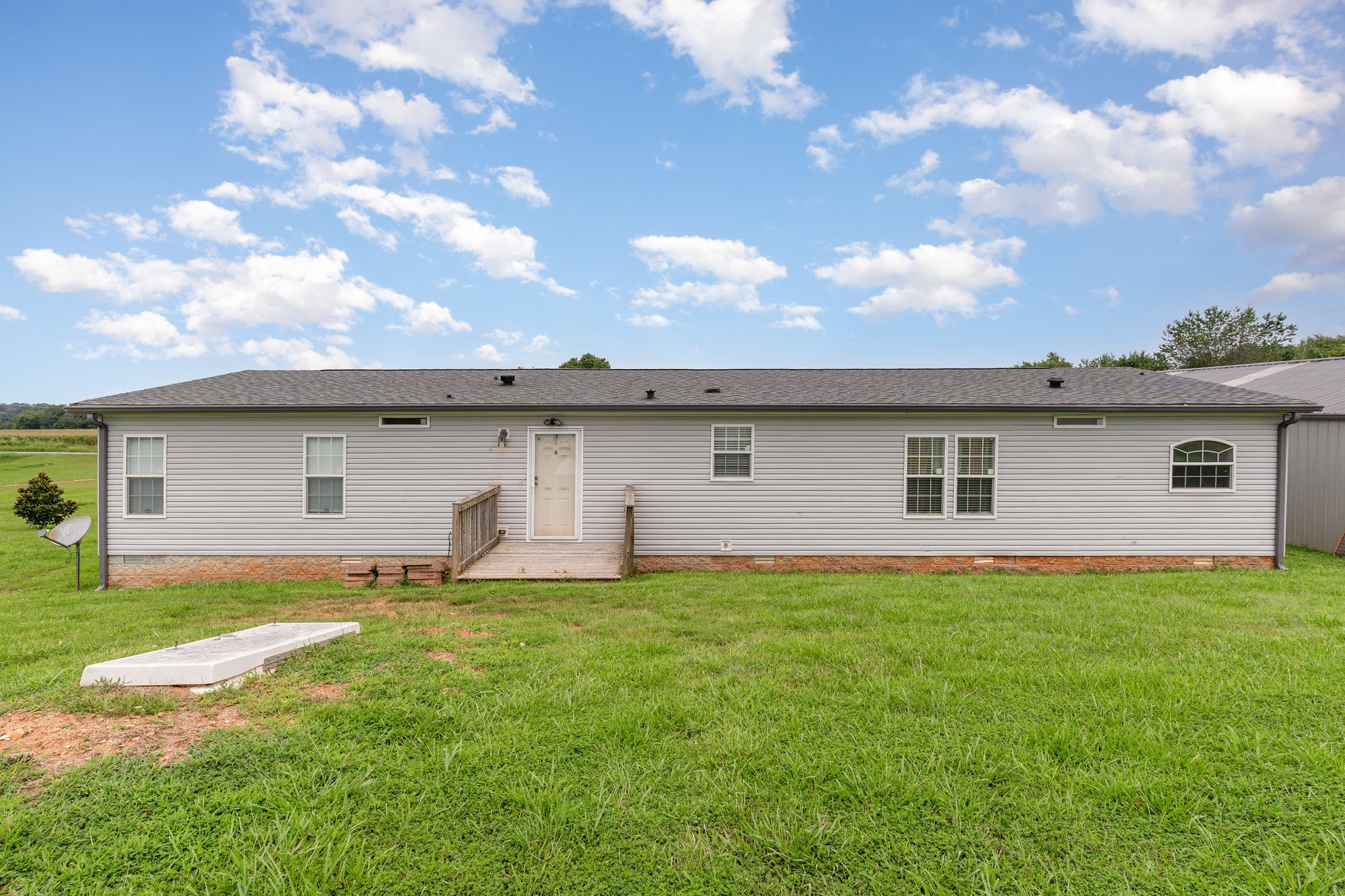 4075 Woodard Road Springfield, TN 37172 - Photo 27 of 30 a house view with a garden space
