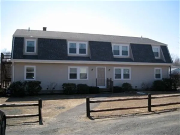 $775,000 | 10 Gary Place, Feeding Hills, MA 01030