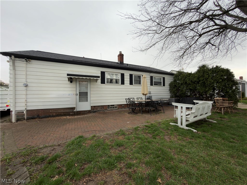 30405 Vineyard Road Willowick, OH 44095 - Photo 10 of 11