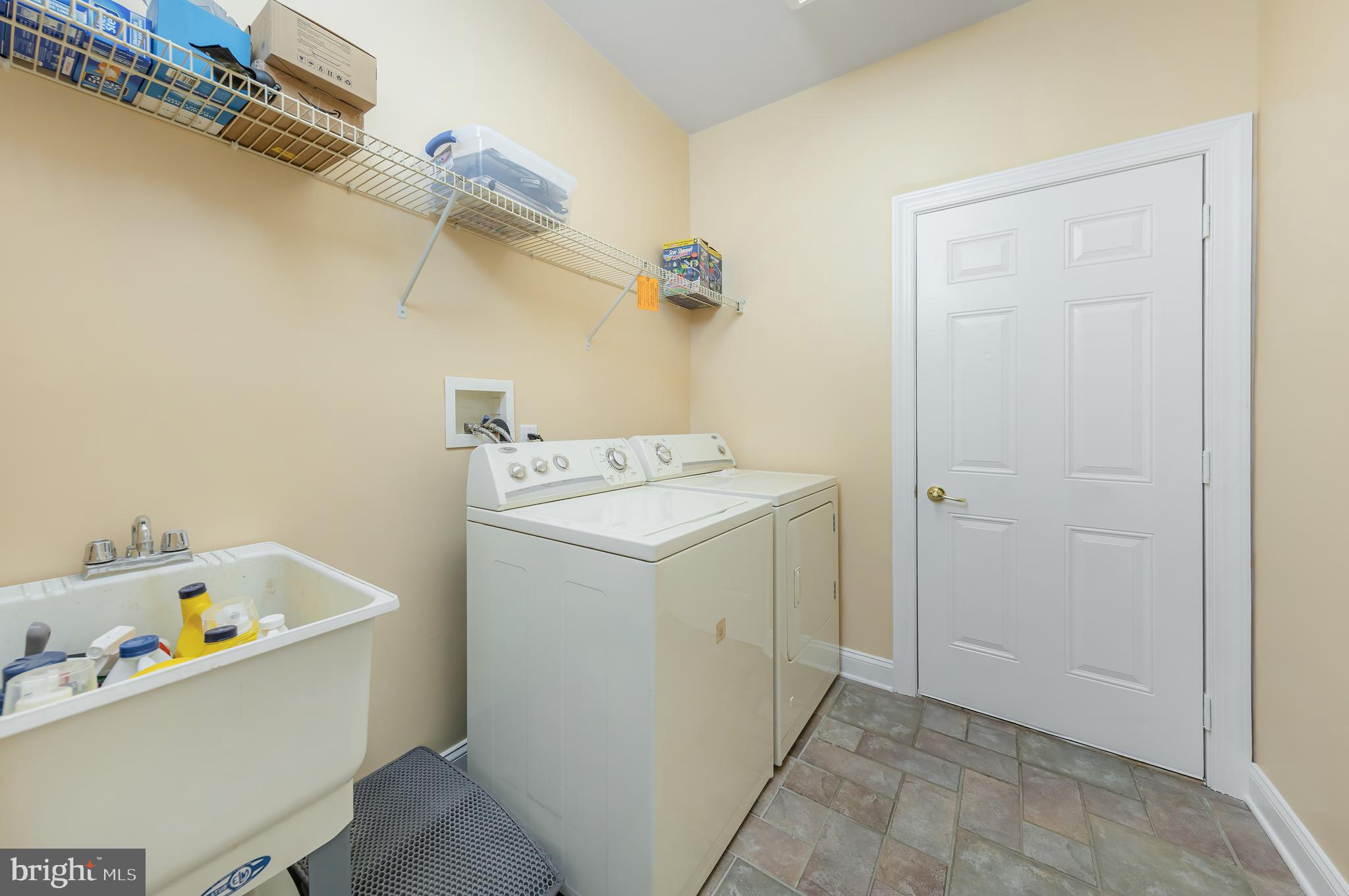 612 Bainbridge Drive Mullica Hill, NJ 08062 - Photo 19 of 42 a utility room with dryer and washer