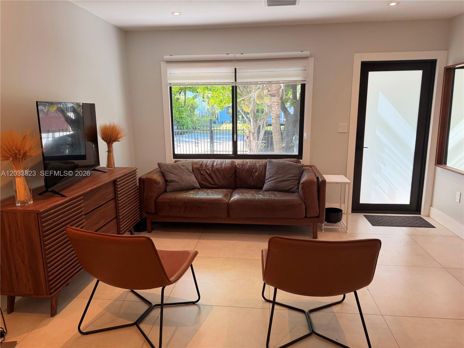 360 Northwest 40th Street Miami, FL 33127 - Photo 3 of 31