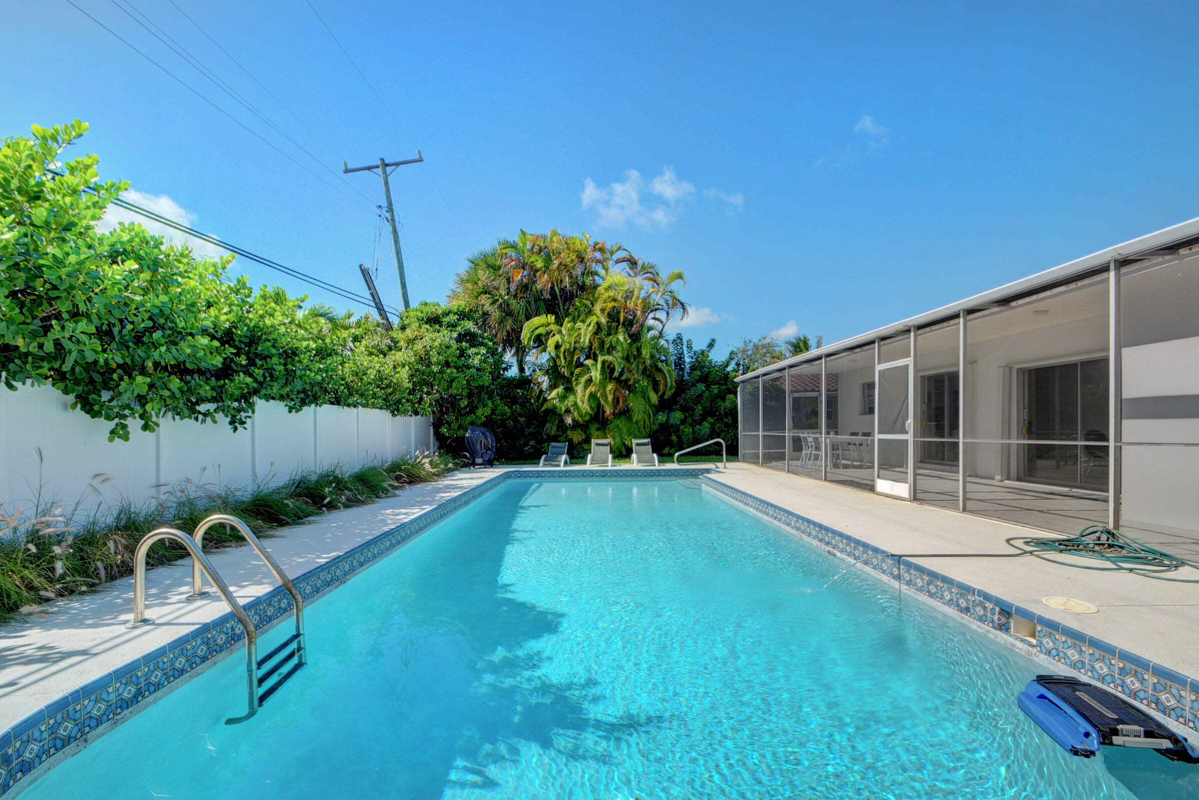 1171 Bimini Lane Singer Island, FL 33404 - Photo 6 of 61 36_house (36)