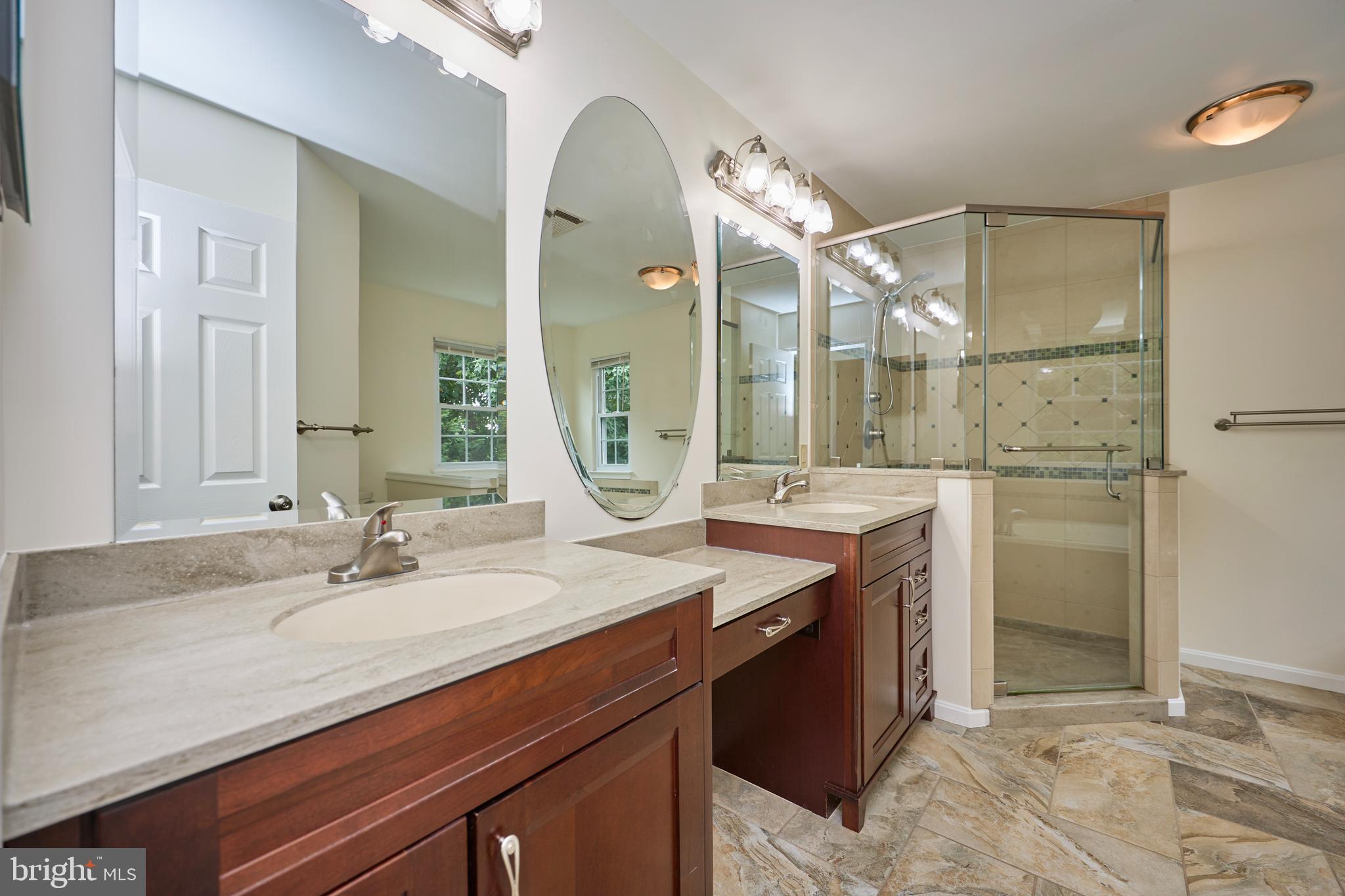 8695 Ruby Rise Place Bristow, VA 20136 - Photo 17 of 37 Main Bedroom Bath