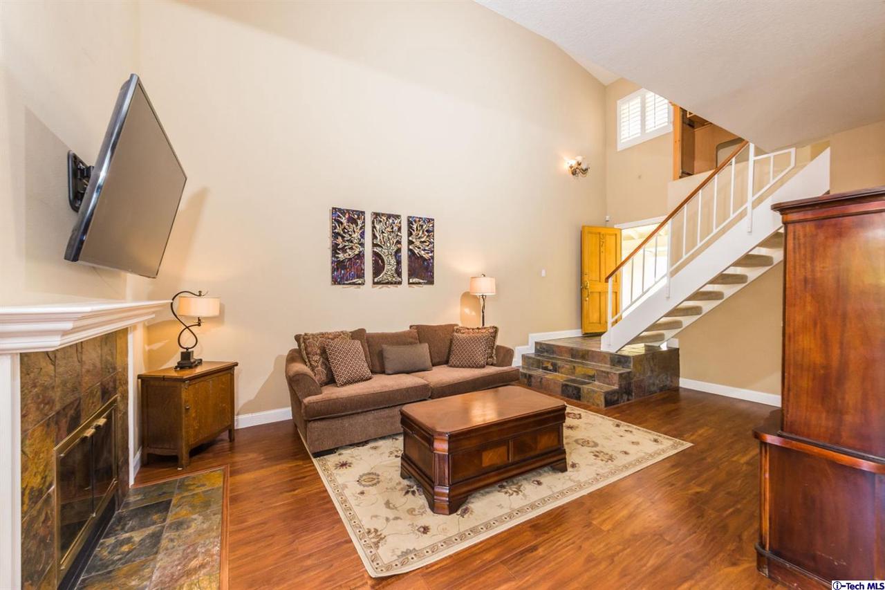 28133 Seco Canyon Road, Unit 37 Saugus, CA 91390 - Photo 3 of 23