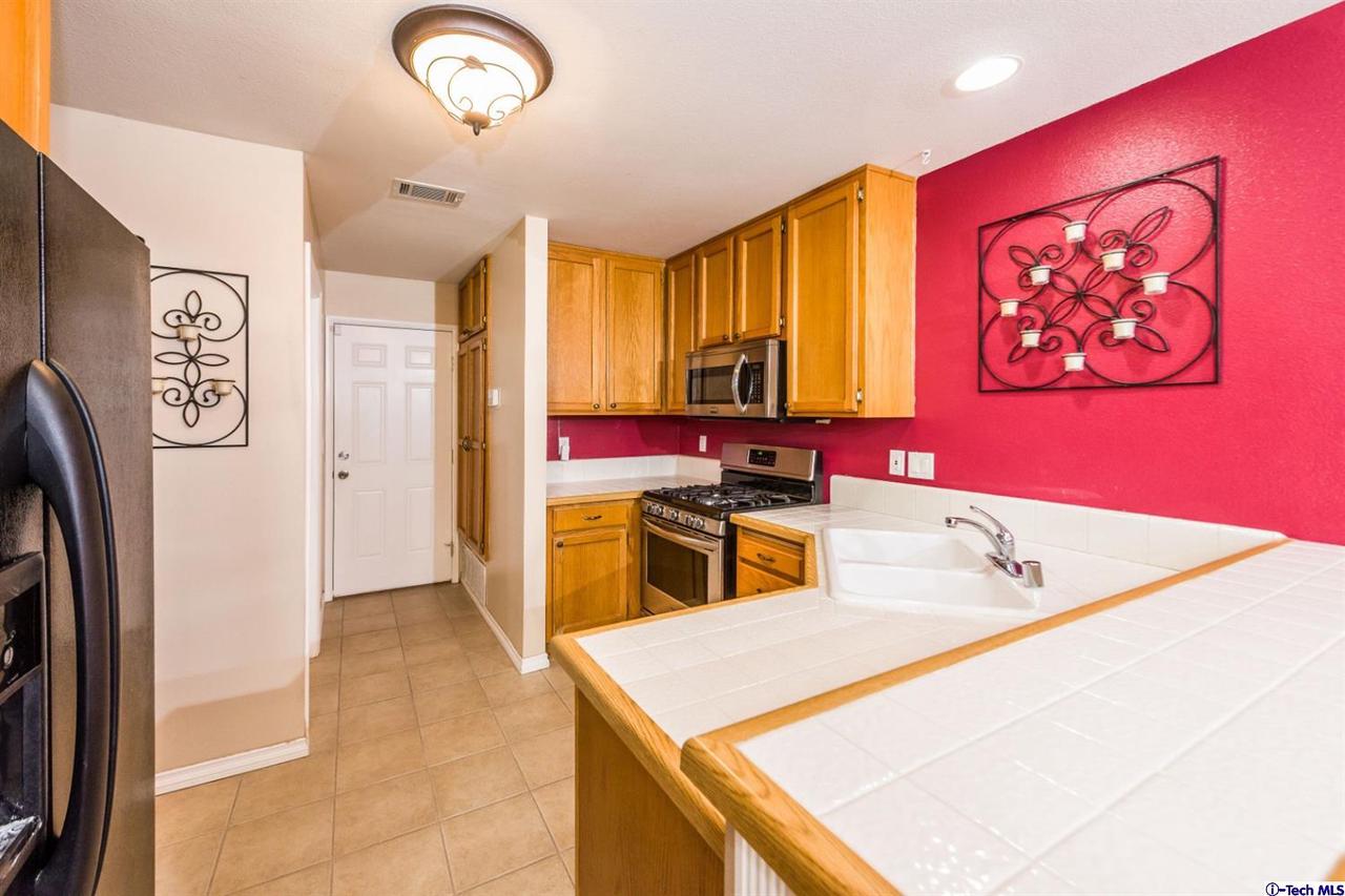 28133 Seco Canyon Road, Unit 37 Saugus, CA 91390 - Photo 7 of 23