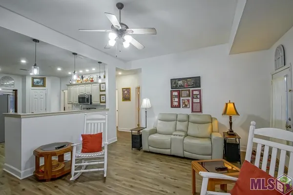 $294,900 | 35987 Wilmington Avenue, Denham Springs, LA 70706