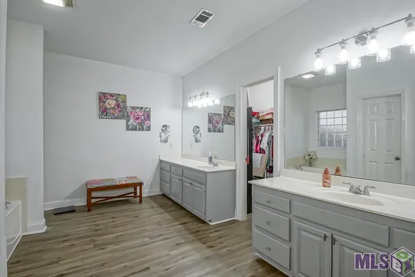 $294,900 | 35987 Wilmington Avenue, Denham Springs, LA 70706