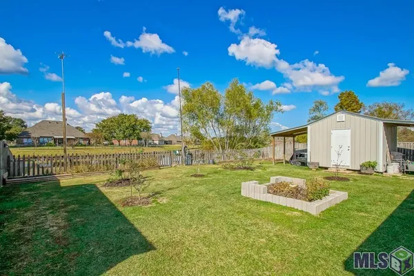 $294,900 | 35987 Wilmington Avenue, Denham Springs, LA 70706