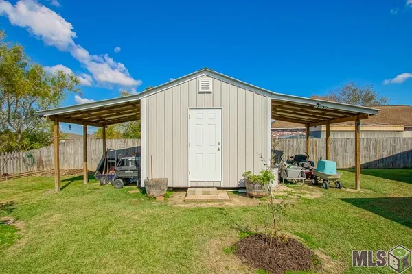 $294,900 | 35987 Wilmington Avenue, Denham Springs, LA 70706