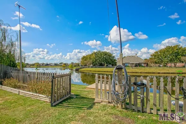 $294,900 | 35987 Wilmington Avenue, Denham Springs, LA 70706