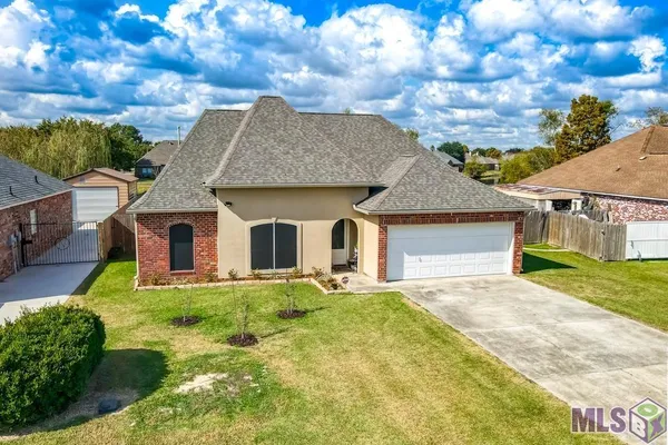$294,900 | 35987 Wilmington Avenue, Denham Springs, LA 70706
