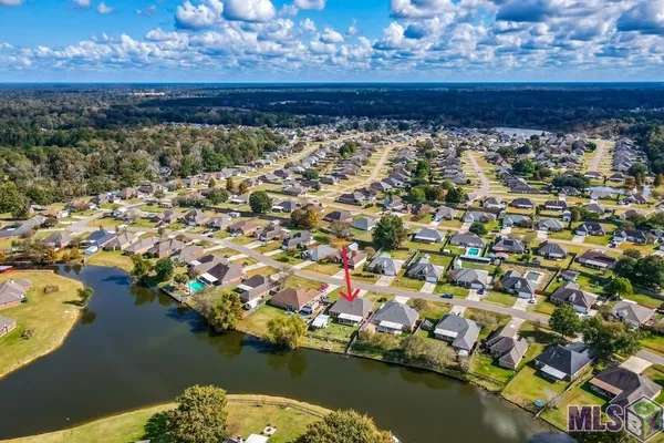 $294,900 | 35987 Wilmington Avenue, Denham Springs, LA 70706