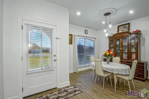 $294,900 | 35987 Wilmington Avenue, Denham Springs, LA 70706