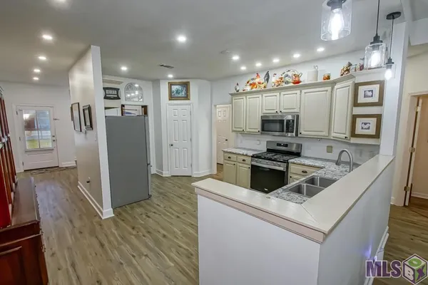 $294,900 | 35987 Wilmington Avenue, Denham Springs, LA 70706