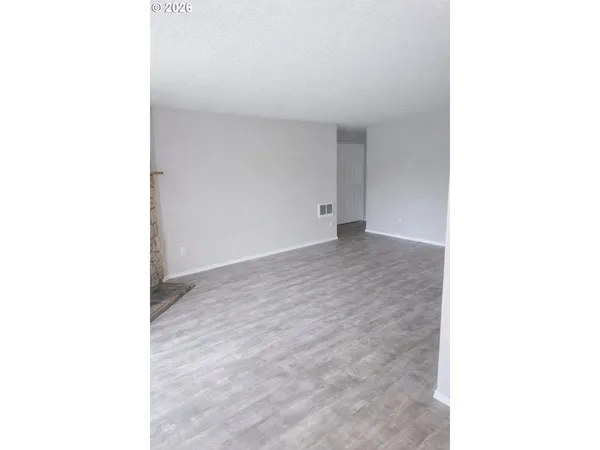 $249,999 | 8506 Southwest Mohawk Street, Tualatin, OR 97062