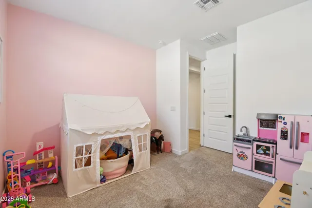 $649,900 | 2333 East Meadowview Drive, Gilbert, AZ 85298