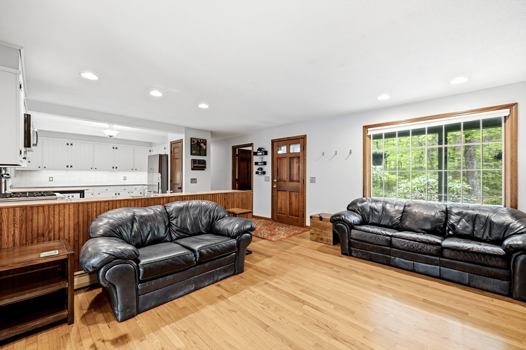 591 Kennedy Road Northampton, MA 01053 - Photo 9 of 42