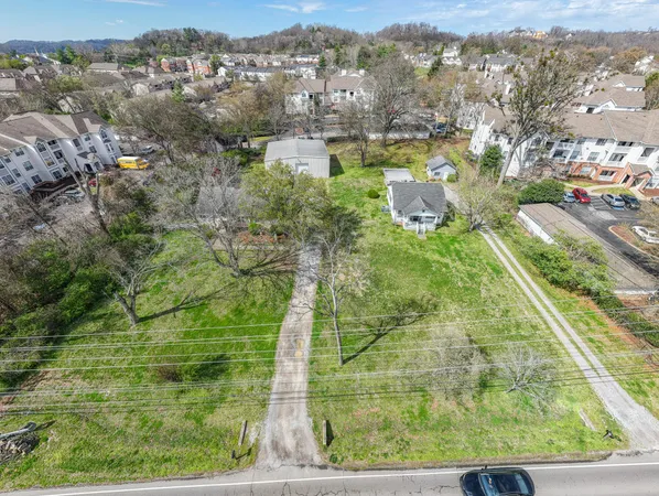 $1,999,500 | 7114 Old Harding Pike, Nashville, TN 37221
