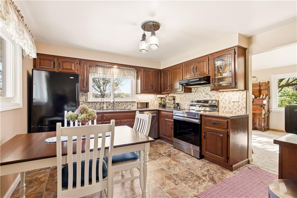 2224 Ridgeview Road Mount Pleasant, PA 15666 - Photo 8 of 30 Gallery Image 8