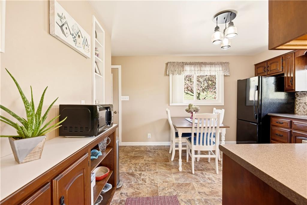 2224 Ridgeview Road Mount Pleasant, PA 15666 - Photo 10 of 30 Gallery Image 10