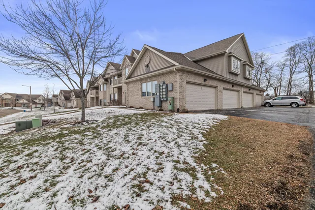 $289,900 | 3306 55th Court, Unit 133, Kenosha, WI 53144
