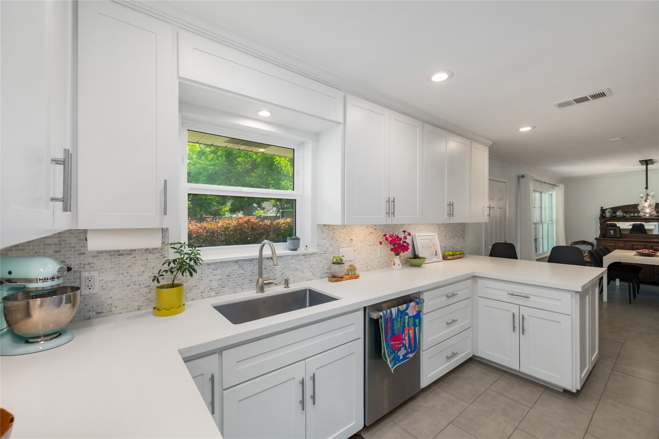 5222 Spellman Road Houston, TX 77035 - Photo 9 of 26