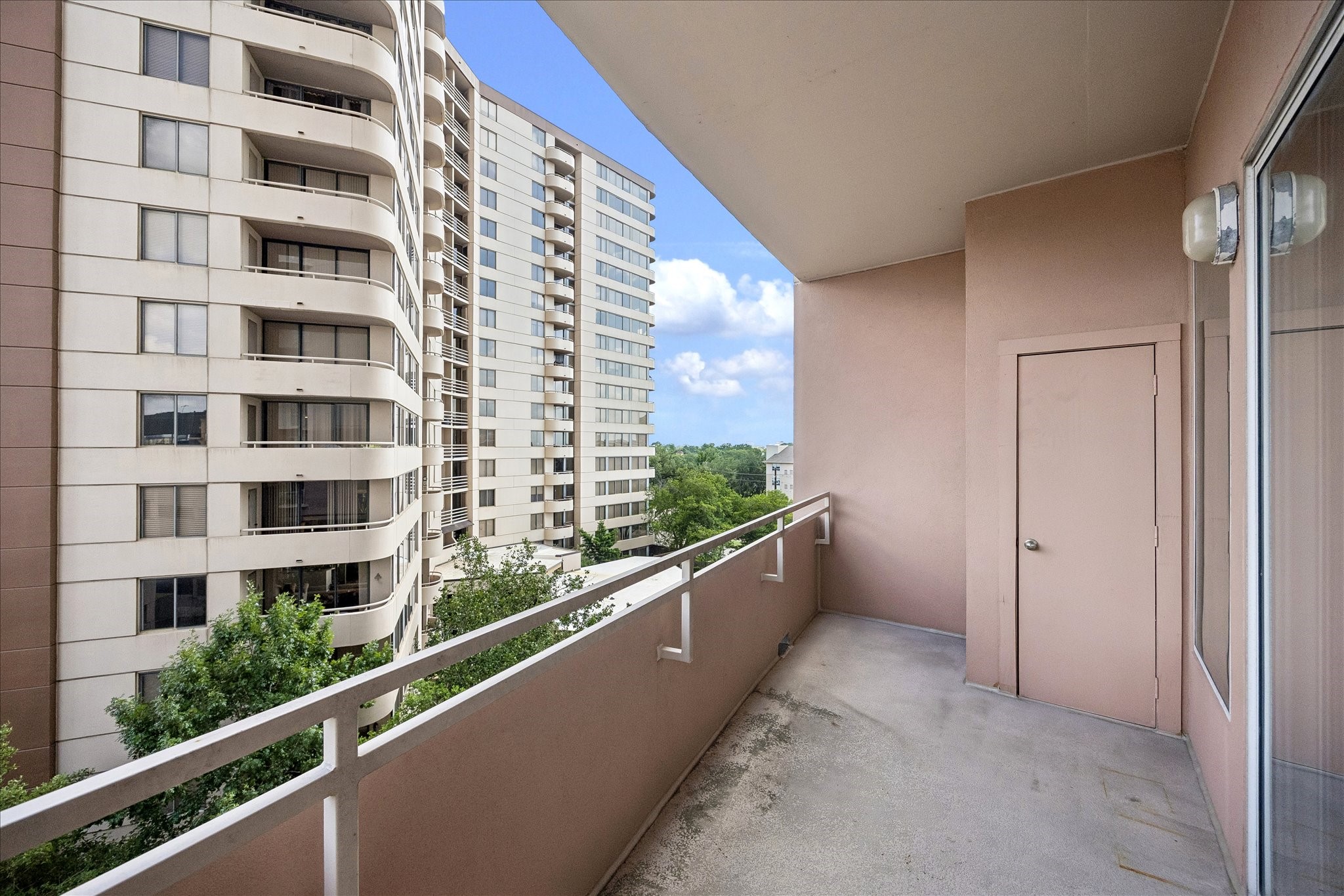 3505 Sage Road, Unit 508 Houston, TX 77056 - Photo 13 of 23 STORAGE ROOM LOCATED ON THE BALCONY