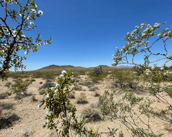 a view of mountain with outdoor space