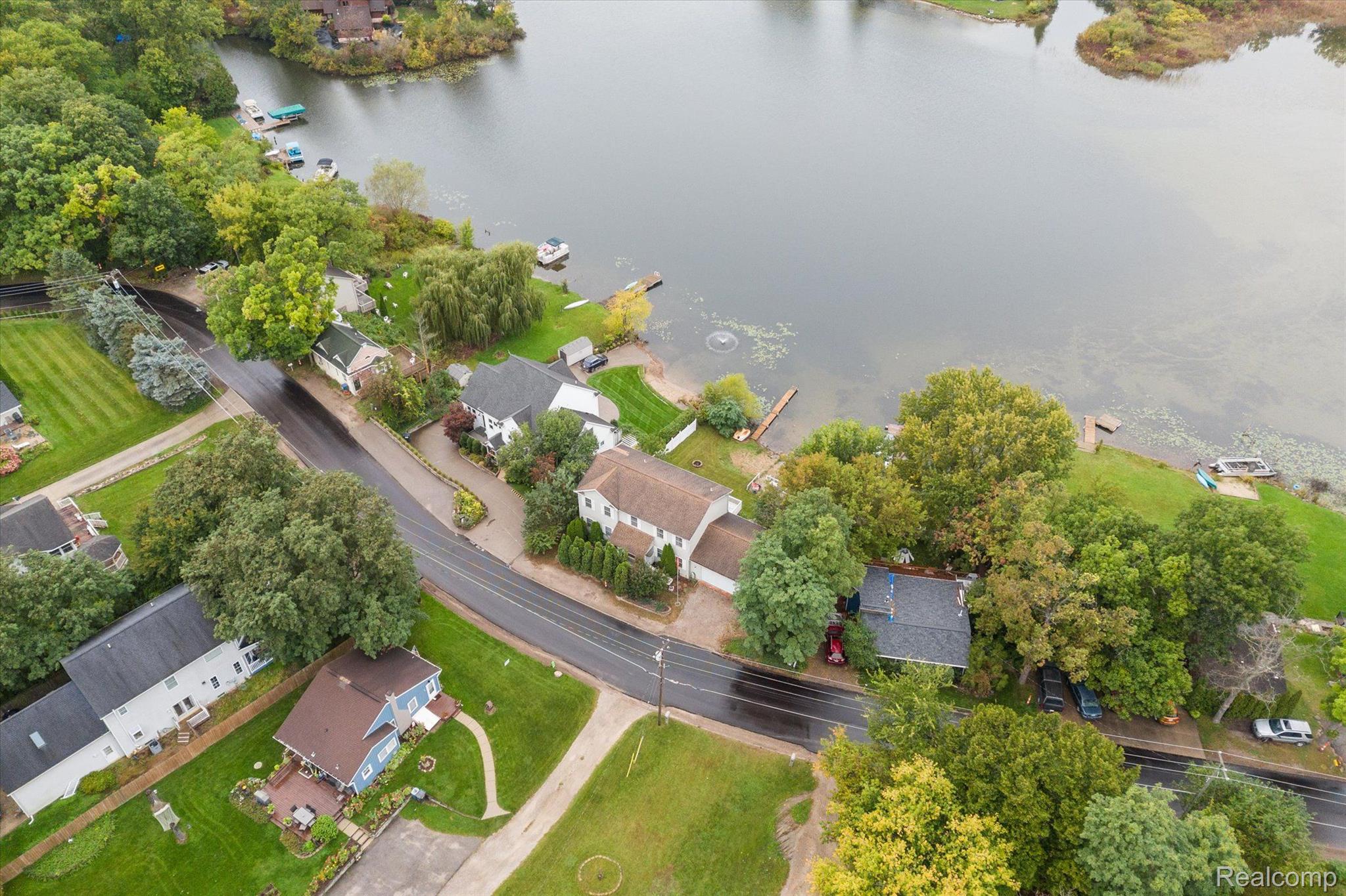 1855 Maxfield Lake Road Hartland, MI 48353 - Photo 39 of 42 Gallery Image 39