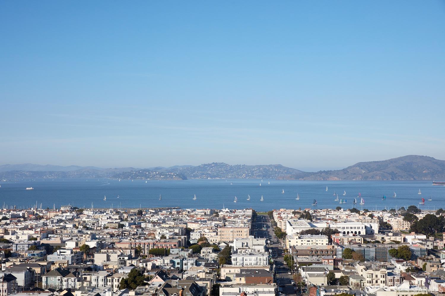 2306 Broadway San Francisco, CA 94115 - Photo 8 of 19 a view of a city