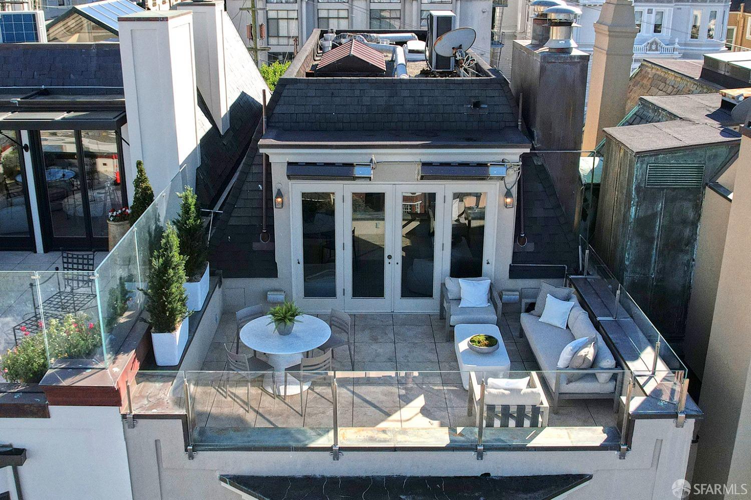 2306 Broadway San Francisco, CA 94115 - Photo 10 of 19 a view of multiple houses with patio