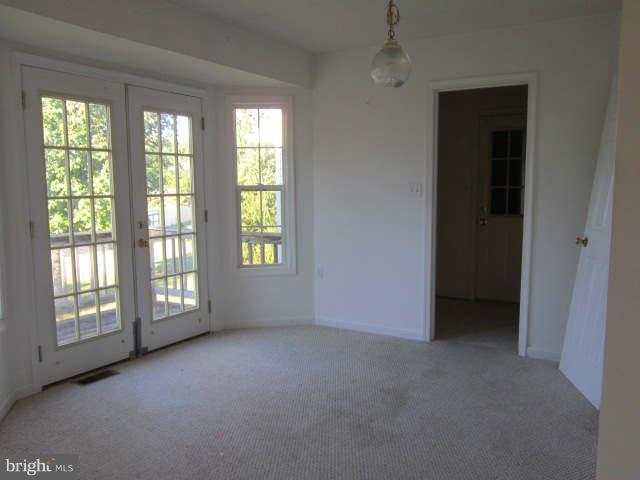 102 Michelle Drive Ranson, WV 25438 - Photo 5 of 11 Dining Room