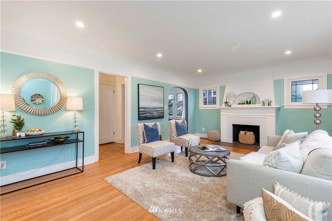 3708 36th Avenue Southwest Seattle, WA 98126 - Photo 2 of 31