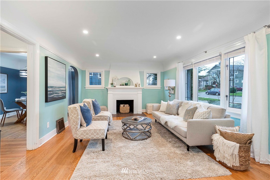 3708 36th Avenue Southwest Seattle, WA 98126 - Photo 4 of 31