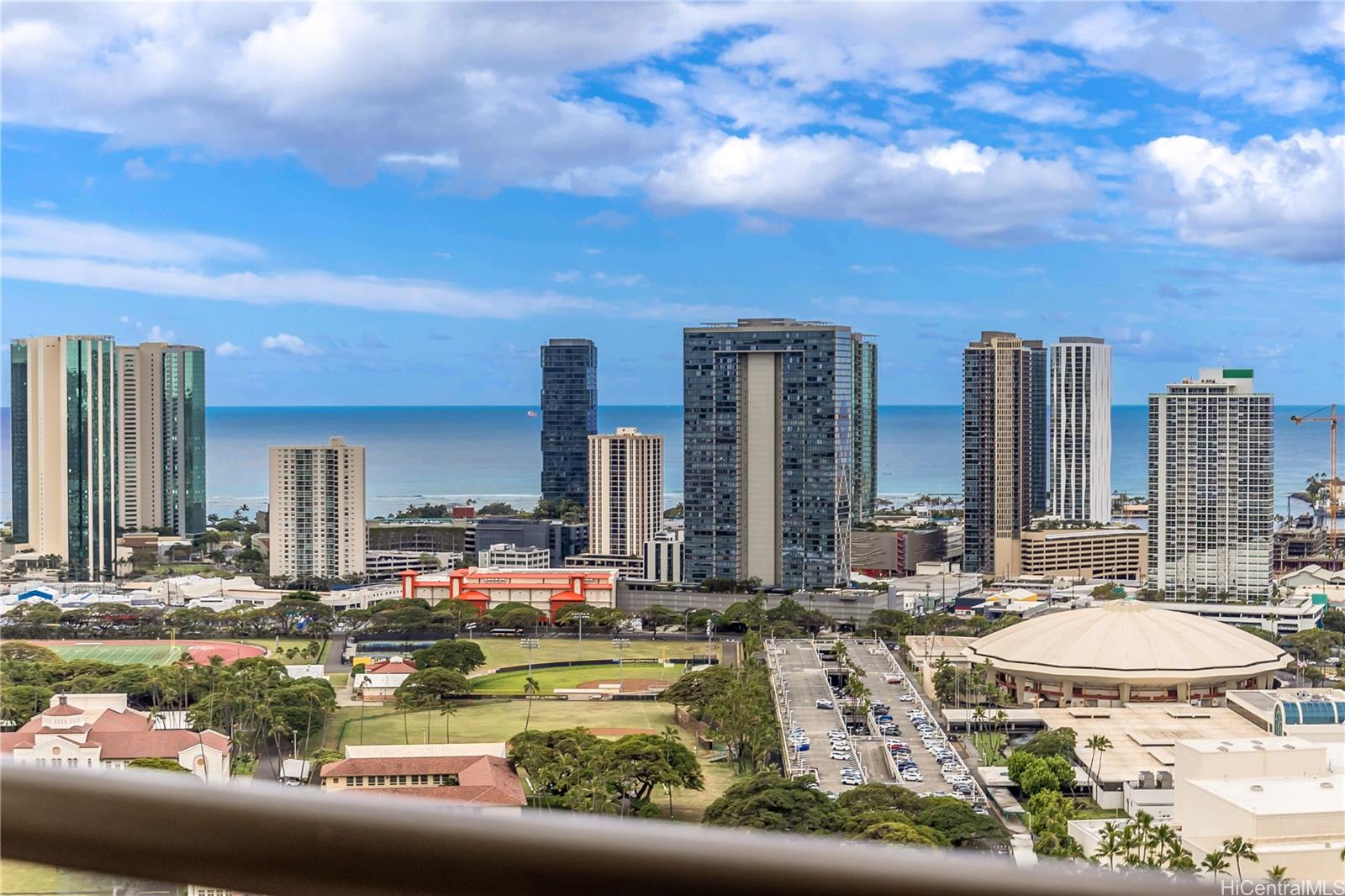 180 degree views from these 3 bedroom 3 bath condo in Admiral Thomas