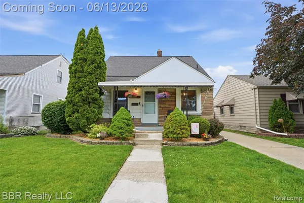 $179,900 | 12256 Pearl Street, Southgate, MI 48195