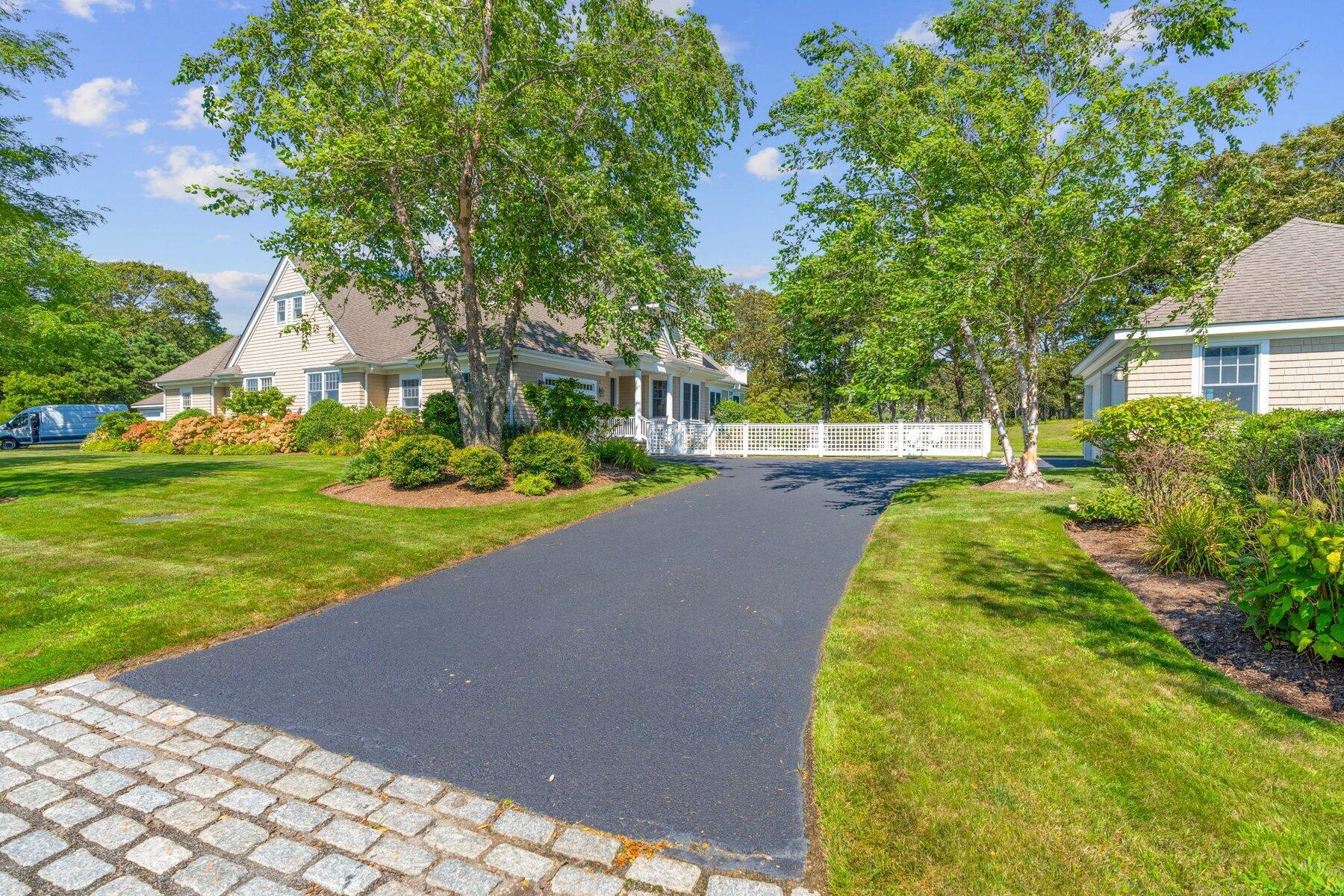 9 Vineyard Reach Mashpee, MA 02649 - Photo 5 of 60 12-custom-9 Vineyard Reach Hi Res