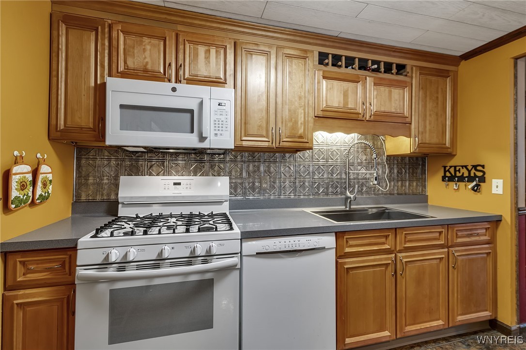 5342 Ernest Road Lockport Town, NY 14094 - Photo 13 of 50