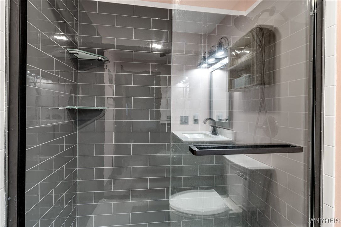 5342 Ernest Road Lockport Town, NY 14094 - Photo 21 of 50