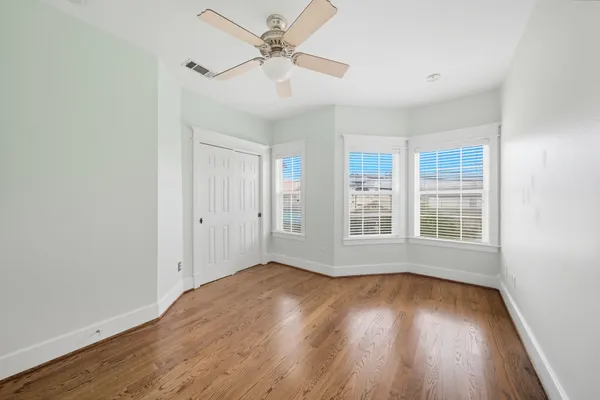 $3,600 | 2111 Beall Street, Houston, TX 77008