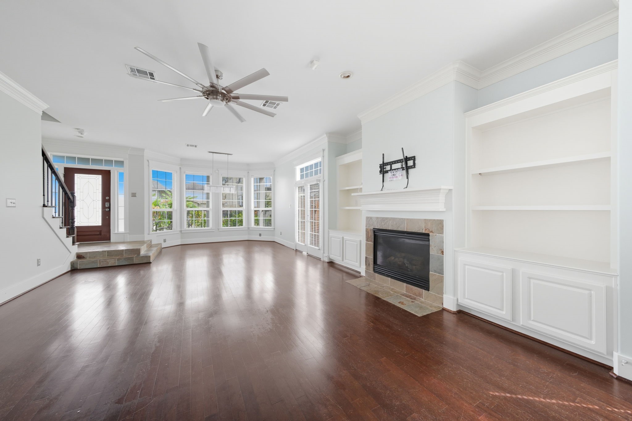 2111 Beall Street Houston, TX 77008 - Photo 9 of 24