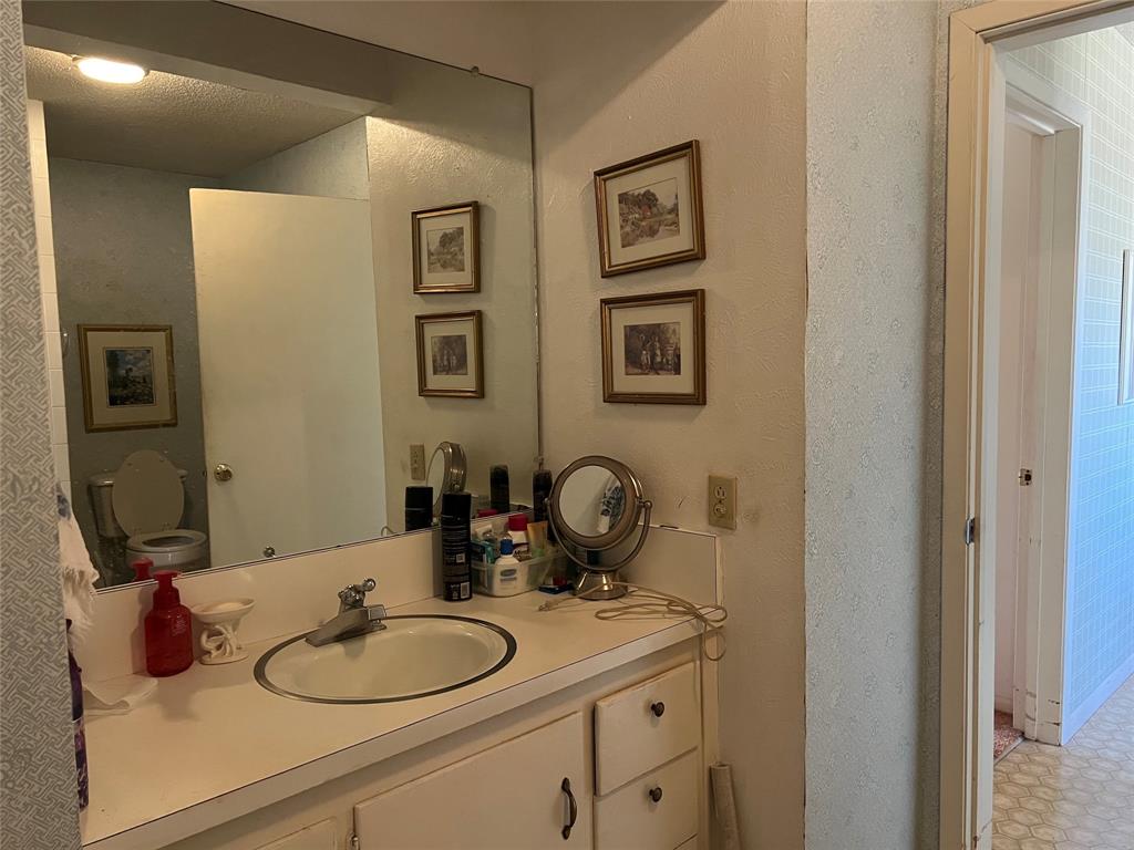 316 East Spring Street Henrietta, TX 76365 - Photo 22 of 28