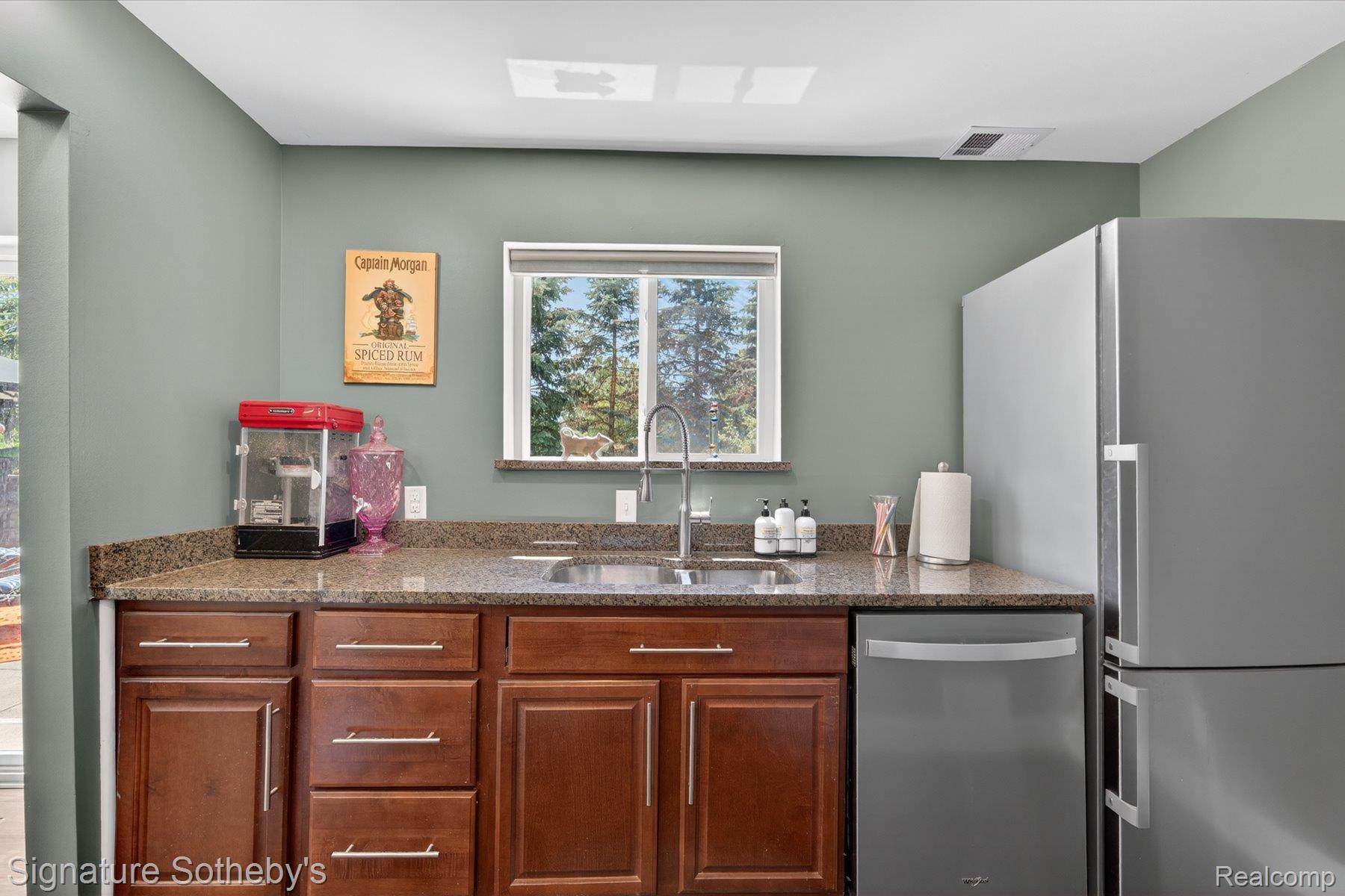 30650 Lahser Road Franklin, MI 48025 - Photo 47 of 93 046-30650-Lahser-Rd-Beverly-Hills-MI-48025-WindowStill.jpg