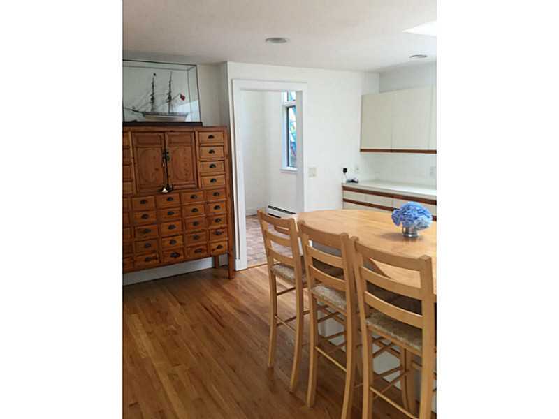 3 Camelback Way Westerly, RI 02891 - Photo 7 of 25 Kitchen.