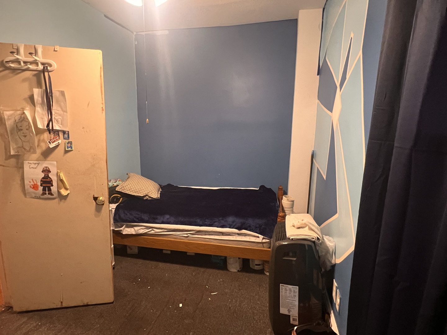 549 Congdon Avenue Elgin, IL 60120 - Photo 15 of 15 a view of bathroom with a bathtub