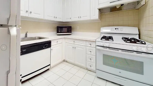 $5,850 | 1 Astor Place, Unit 5O | NoHo